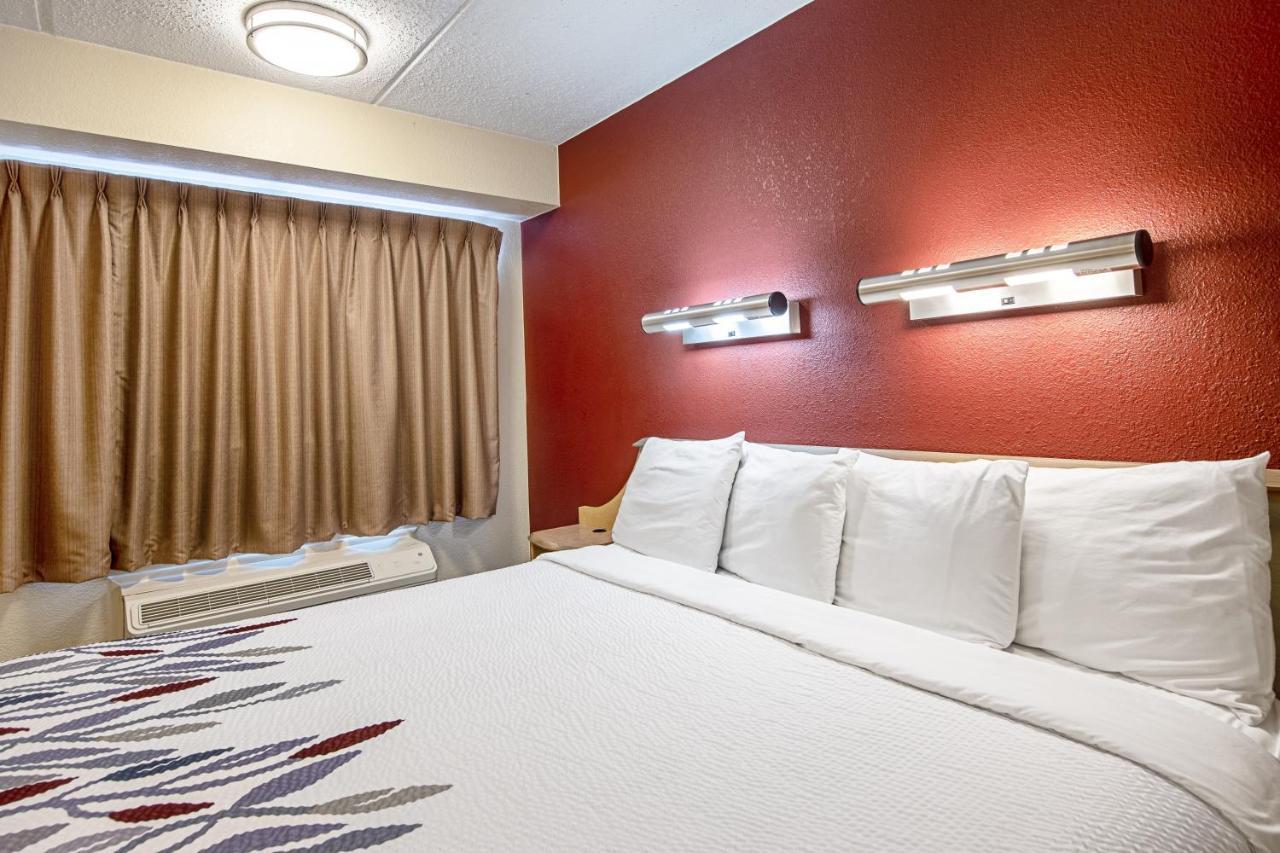 Red Roof Inn Fairmont Εξωτερικό φωτογραφία
