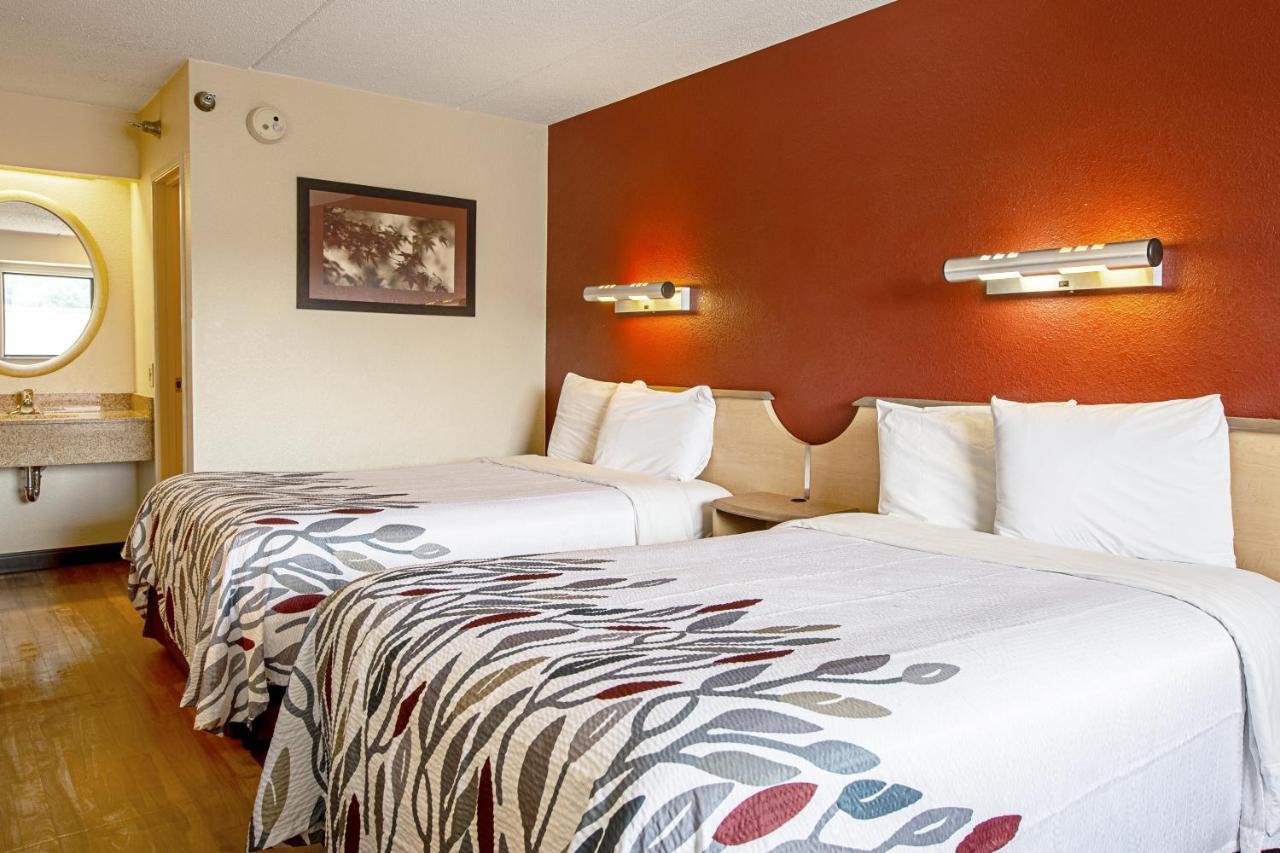 Red Roof Inn Fairmont Εξωτερικό φωτογραφία