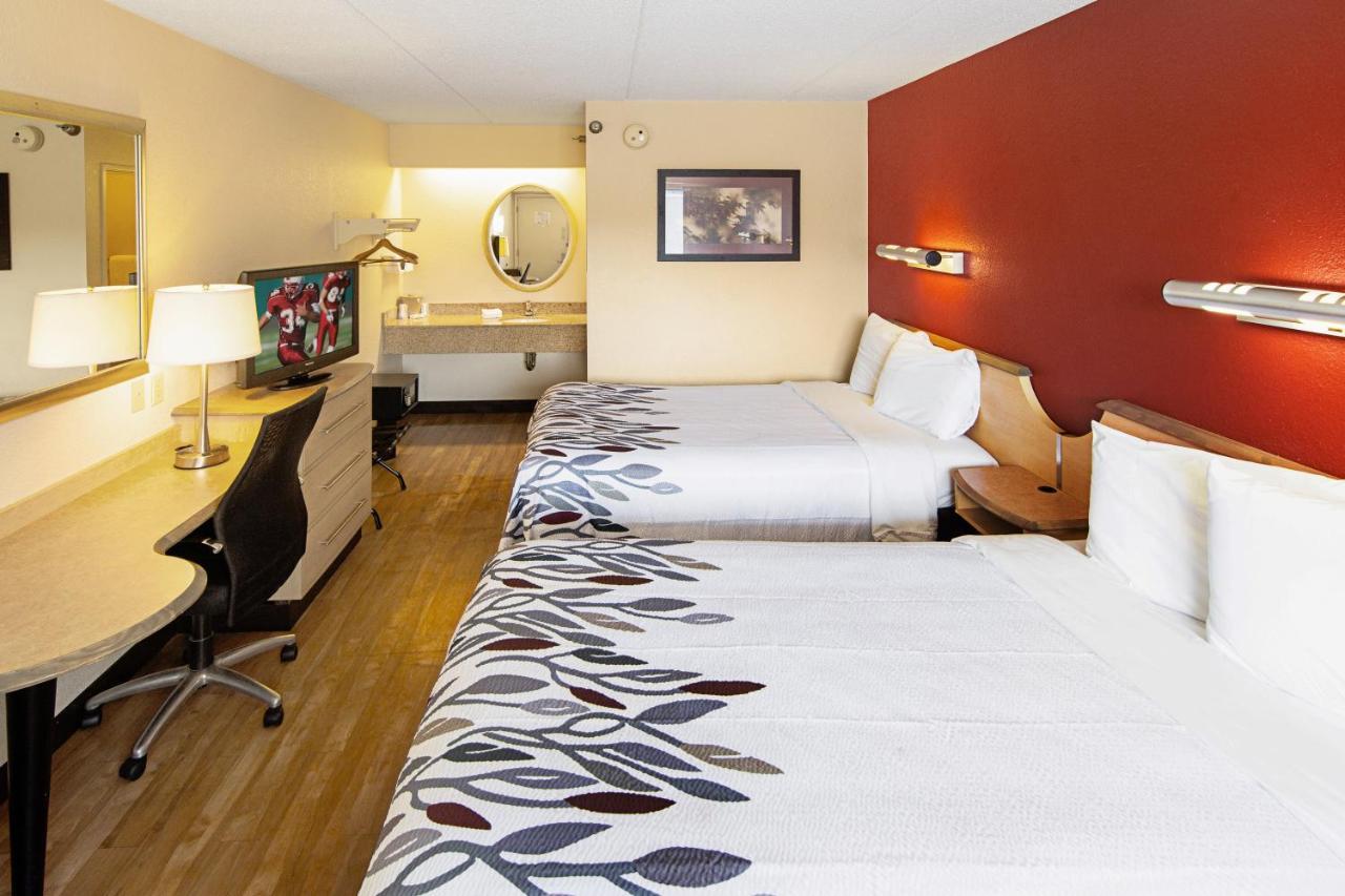 Red Roof Inn Fairmont Εξωτερικό φωτογραφία