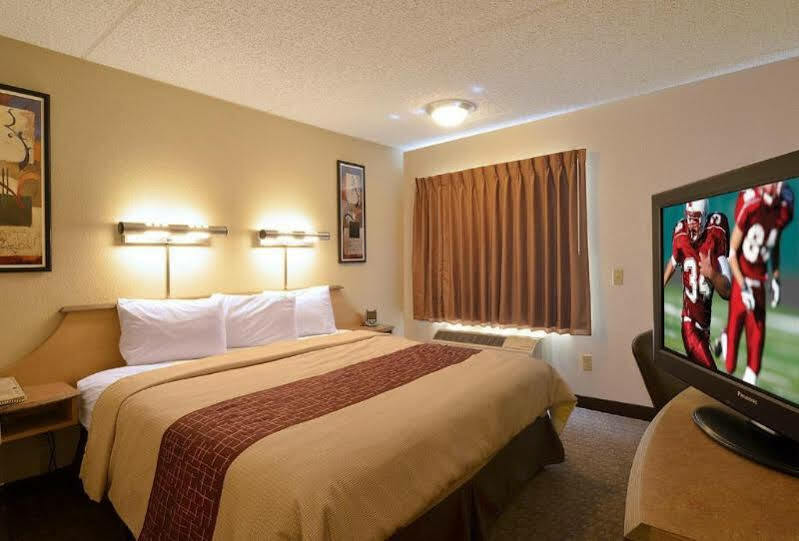 Red Roof Inn Fairmont Εξωτερικό φωτογραφία